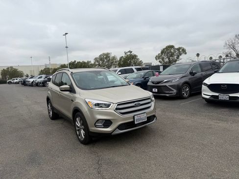 Used 2018 Ford Escape Titanium w/ Ford Safe & Smart Package AWD/4WD image 2