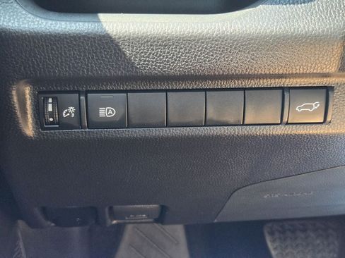 Used 2025 Toyota RAV4 XLE w/ Convenience Package FWD image 25