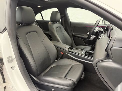 Used 2024 Mercedes-Benz CLA 250 4MATIC image 40