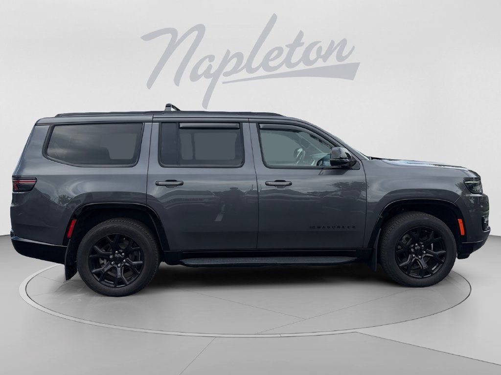Used 2023 Jeep Wagoneer Series II RWD image 7
