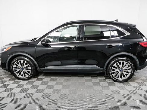 Used 2020 Ford Escape Titanium image 5