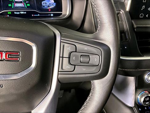 Certified 2022 GMC Yukon SLT w/ SLT Premium Package image 25