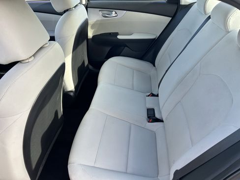 Certified 2023 Kia Forte LXS w/ LXS Technology Package image 16