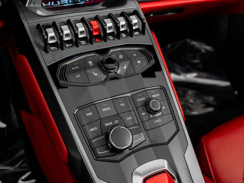 Used 2018 Lamborghini Huracan LP 580-2 image 34