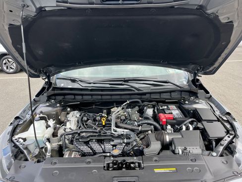 Used 2025 Nissan Altima 2.5 SV image 33