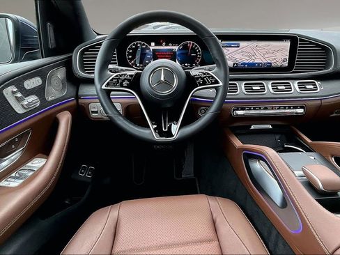 Used 2025 Mercedes-Benz GLE 450e 4MATIC image 5