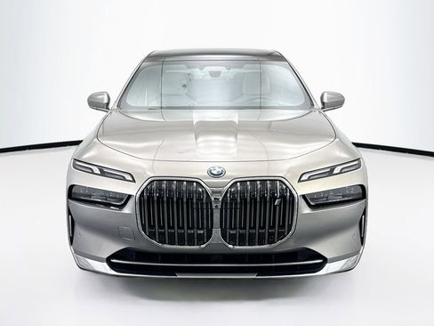 Certified 2024 BMW i7 xDrive60 image 2