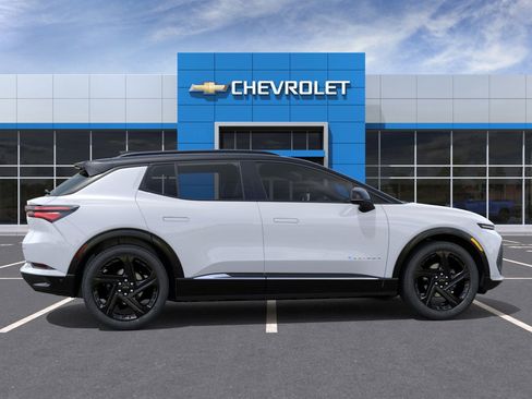 New 2026 Chevrolet Equinox EV RS image 5