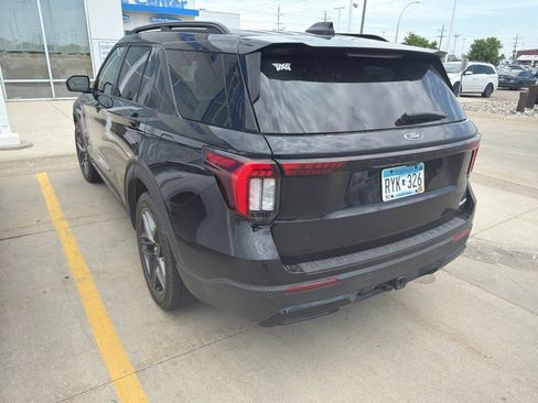 Used 2025 Ford Explorer ST-Line w/ Premium Package AWD/4WD image 6