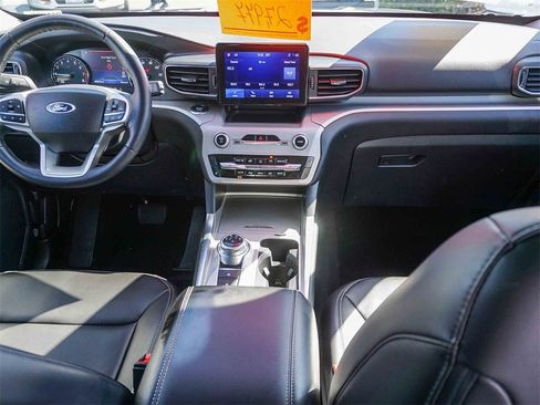 Used 2023 Ford Explorer XLT w/ Equipment Group 202A image 14