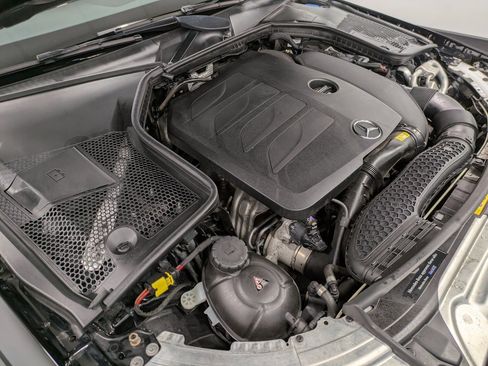 Used 2019 Mercedes-Benz C 300 4MATIC Sedan image 30