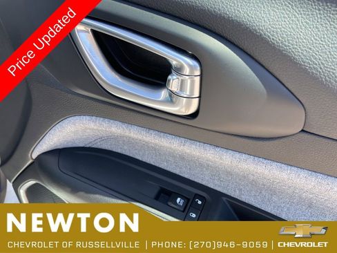Used 2025 Jeep Compass Latitude AWD/4WD image 30
