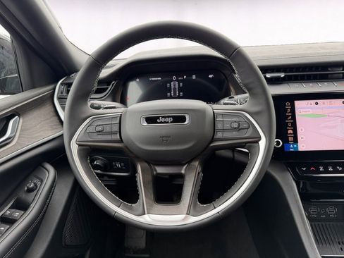 New 2026 Jeep Grand Cherokee 4WD image 12