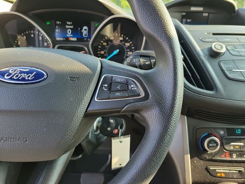 Used 2018 Ford Escape SE FWD image 23