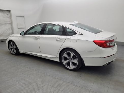 Used 2018 Honda Accord Touring image 3