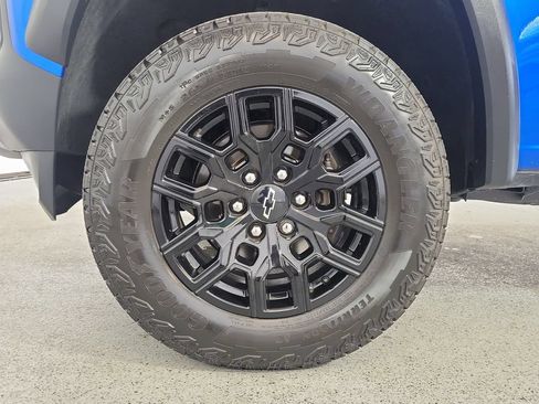 Used 2024 Chevrolet Colorado Trail Boss AWD/4WD image 9