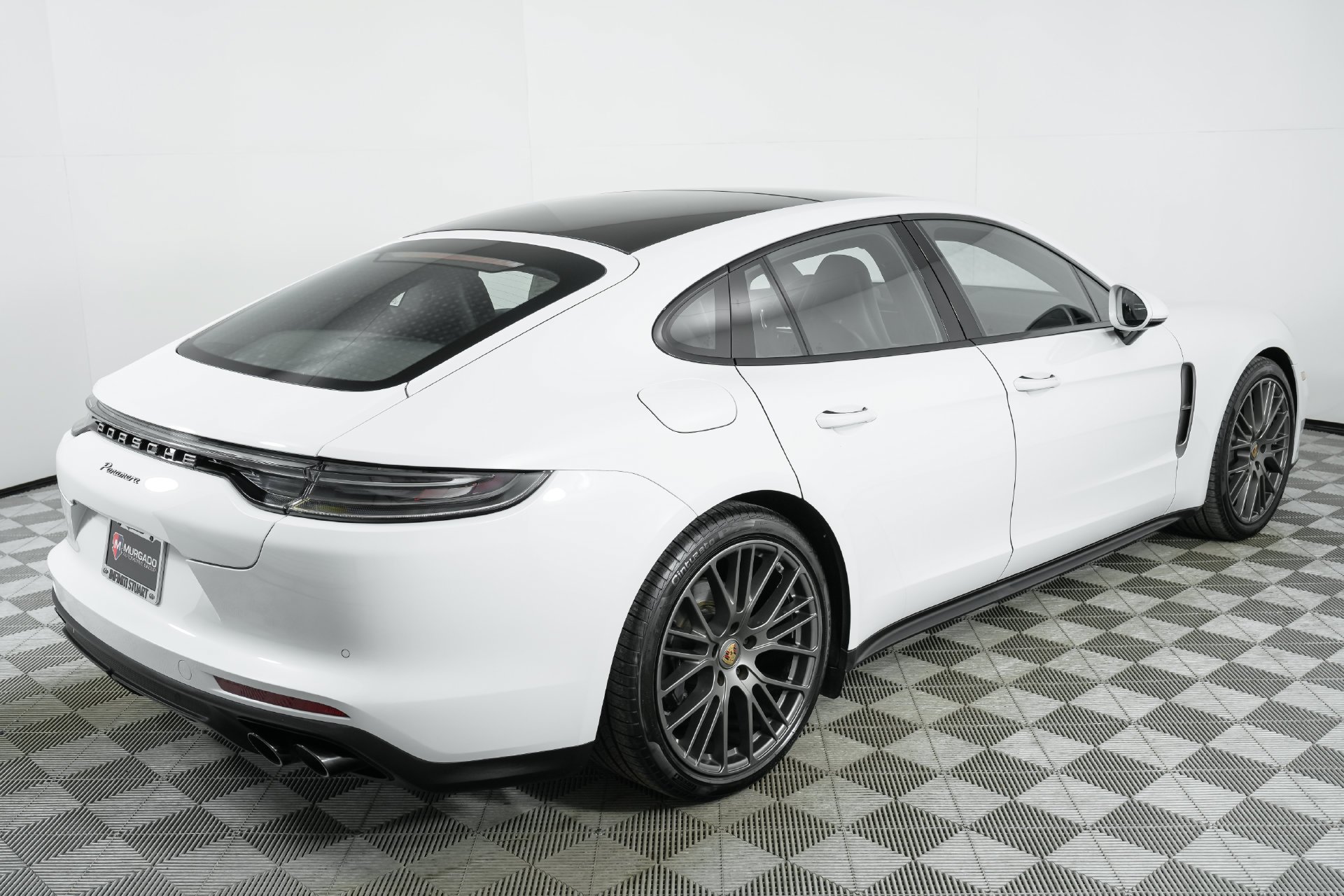 Used 2023 Porsche Panamera Platinum Edition RWD image 82