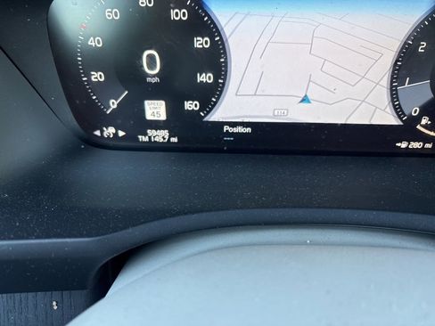 Used 2020 Volvo XC90 T5 Momentum image 16