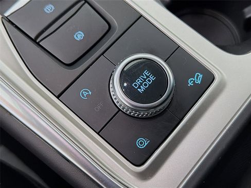 Used 2023 Ford Explorer XLT w/ Equipment Group 202A AWD/4WD image 38