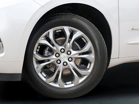 Used 2021 Buick Enclave Avenir w/ Avenir Technology Package image 4