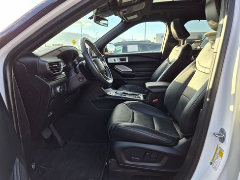 Used 2022 Ford Explorer ST w/ ST Street Pack AWD/4WD image 17