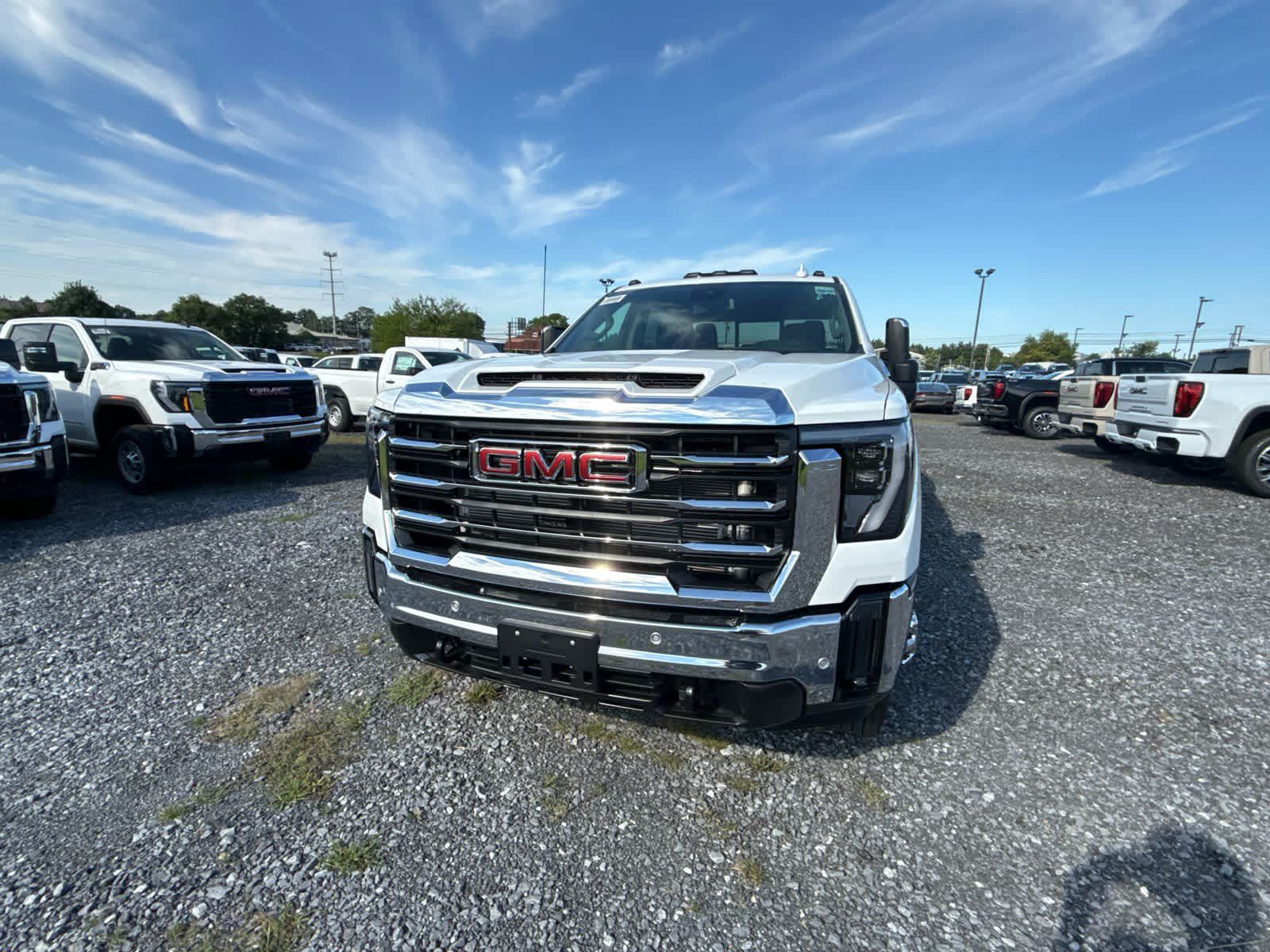 New 2026 GMC Sierra 3500 SLT w/ SLT Premium Package AWD/4WD image 30