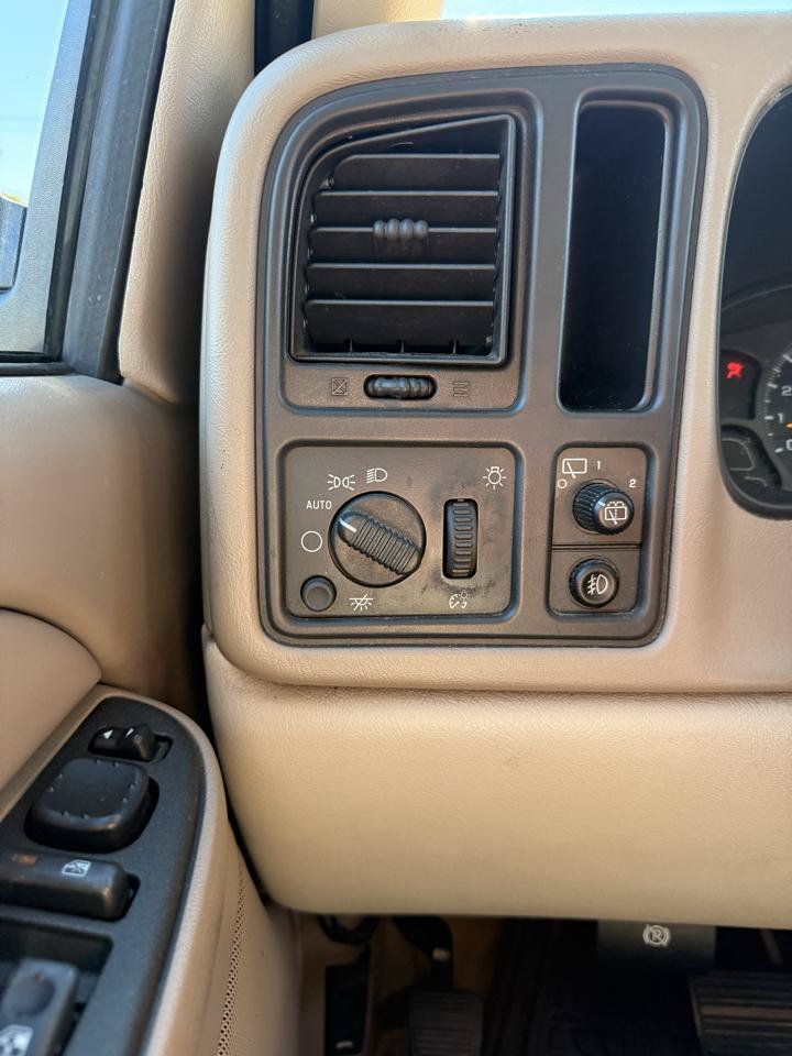 Used 2004 GMC Yukon SLT w/ 1SD Preferred Equipment Group RWD image 19