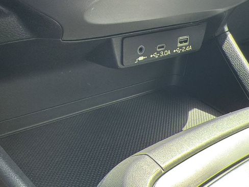 Certified 2025 Subaru Crosstrek 2.5i Premium AWD/4WD image 21