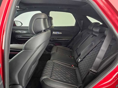 Used 2025 Genesis GV70 3.5T Sport w/ Sport Prestige Package image 17