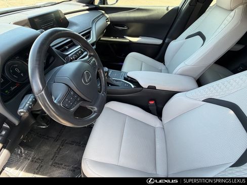 Used 2019 Lexus UX 250h AWD/4WD image 16