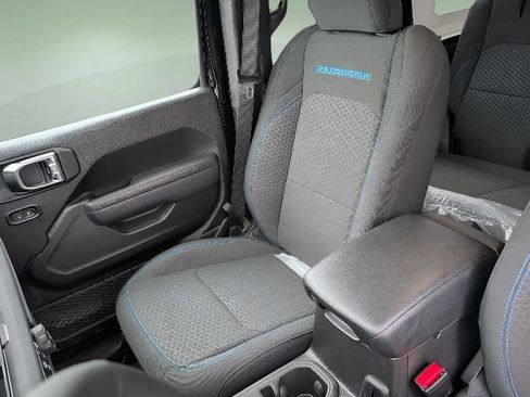 Used 2025 Jeep Wrangler Unlimited Rubicon 4xe w/ Safety Group image 16