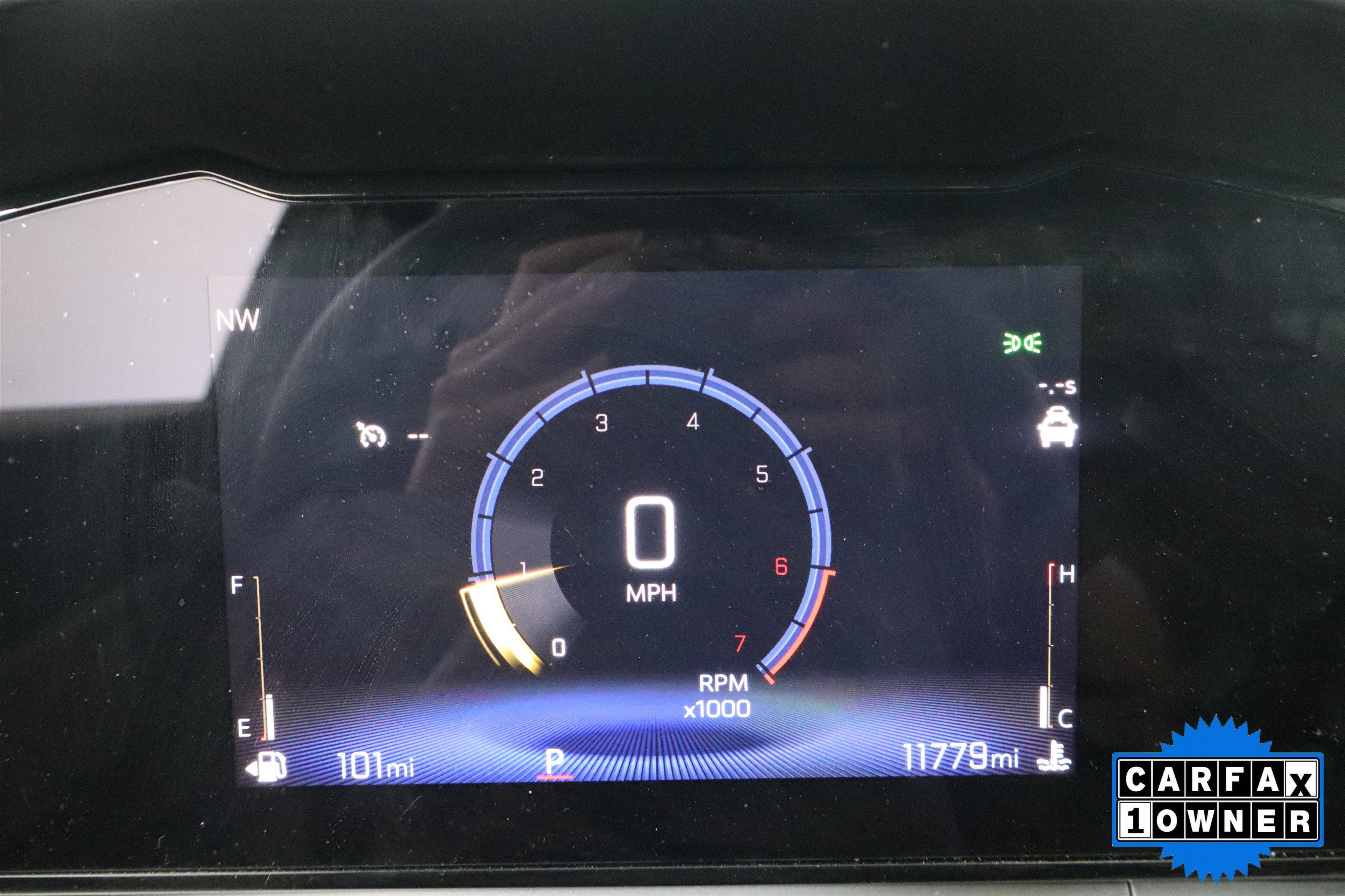 Used 2025 Chevrolet Trax LT FWD image 19
