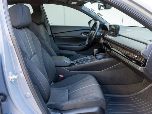 Certified 2025 Honda Accord Sport image 19