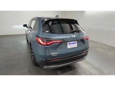 Used 2025 Honda HR-V Sport image 7