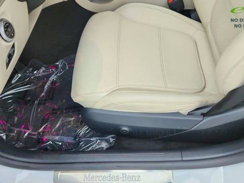Used 2024 Mercedes-Benz C 300 4MATIC Sedan w/ Exclusive Trim Package image 33