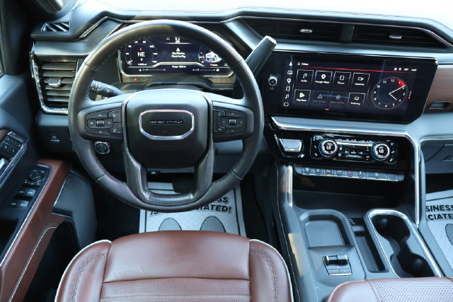 Used 2024 GMC Sierra 2500 Denali Ultimate AWD/4WD image 6