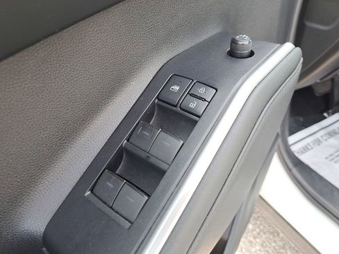 Certified 2021 Toyota Highlander XLE image 16