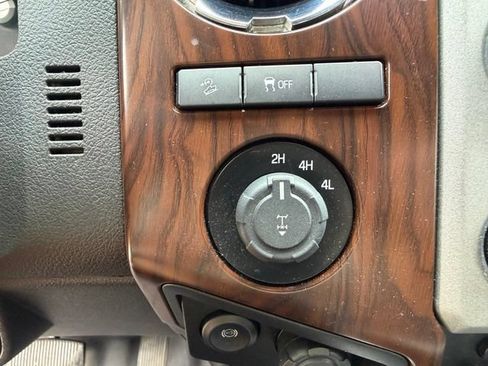 Used 2015 Ford F250 Lariat w/ Chrome Package AWD/4WD image 28