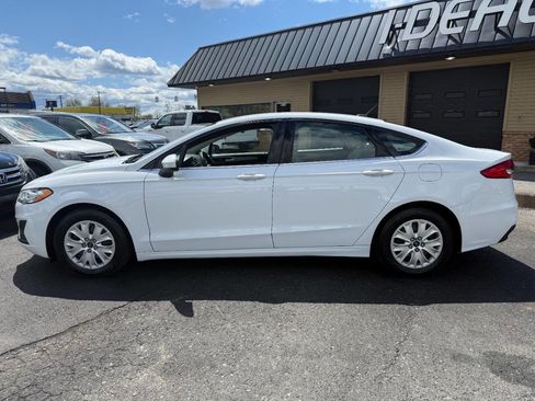Used 2019 Ford Fusion S image 8