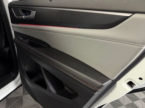 Used 2024 Volkswagen Atlas Peak Edition SE image 32