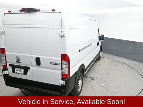 Used 2025 RAM ProMaster 2500 w/ Convenience Group image 26