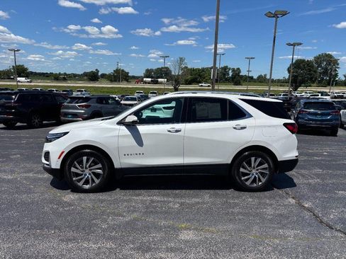 Certified 2022 Chevrolet Equinox Premier FWD image 2