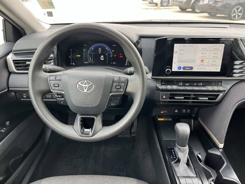 Used 2025 Toyota Camry LE FWD image 10