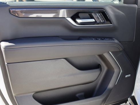 New 2026 GMC Yukon XL Elevation image 10