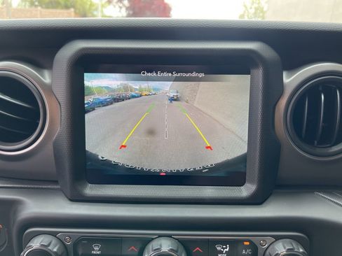 Used 2023 Jeep Wrangler Unlimited w/ 8.4" Radio Group image 17