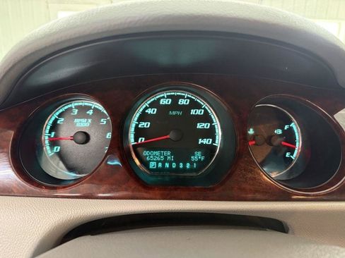 Used 2009 Buick Lucerne CXL w/ Driver Confidence Package image 17