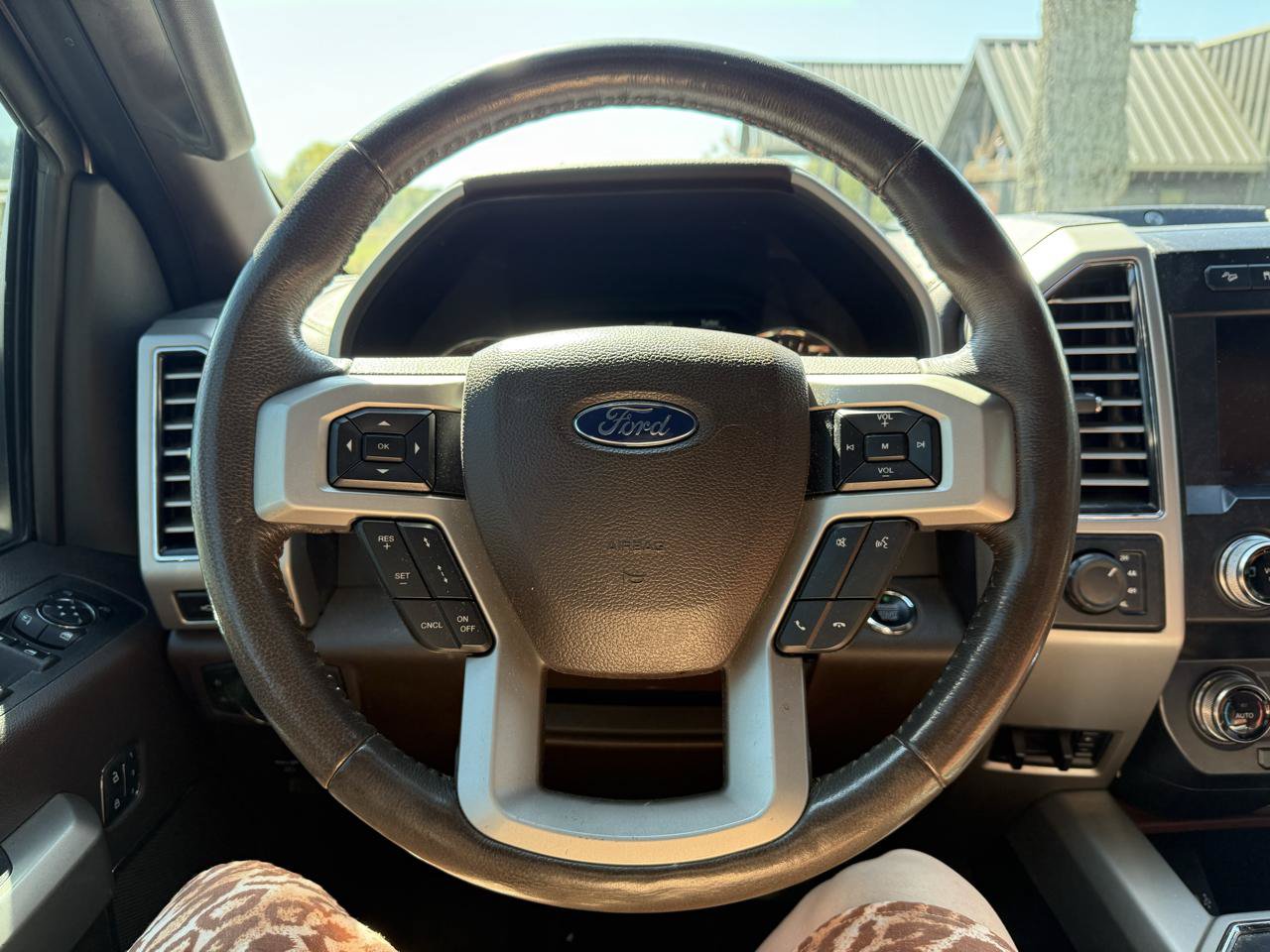 Used 2019 Ford F150 King Ranch w/ Equipment Group 601A Luxury AWD/4WD image 10