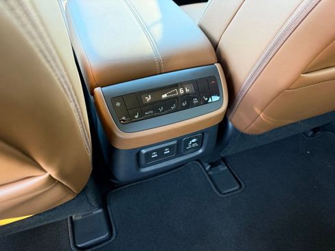 New 2026 Nissan Pathfinder Platinum image 23