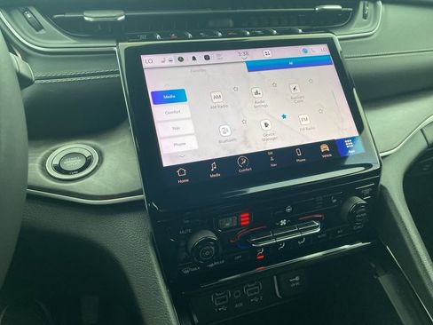 Used 2023 Jeep Grand Cherokee L Limited image 37