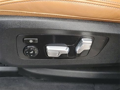 Used 2021 BMW X5 xDrive40i w/ M Sport Package image 28